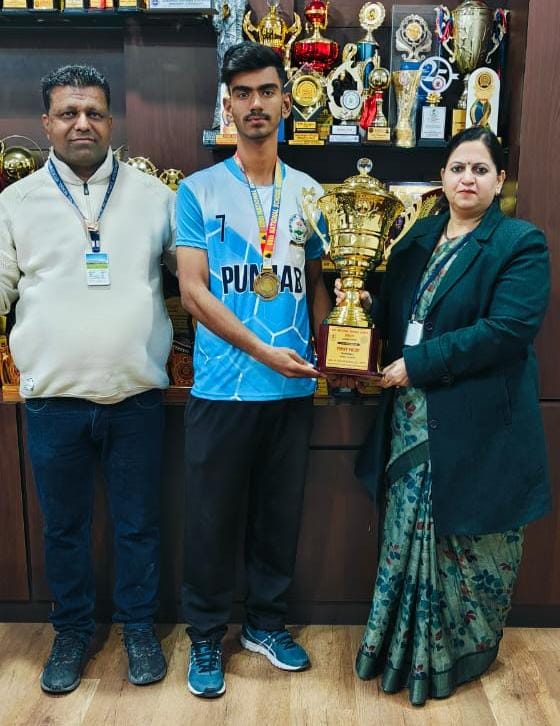 TRiumphant GLORY: BVM KITCHLU NAGAR LUDHIANA ASCENDS TO UNPARALLELED HEIGHTS IN NATIONAL LEVEL HANDBALL TOURNAMENT , SELECTED FOR INDIA CAMP WINNING RS 15000/-